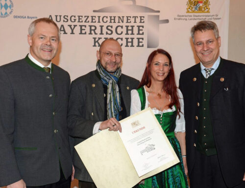 Urkundenübergabe “Ausgezeichnete Bayerische Küche” 2014